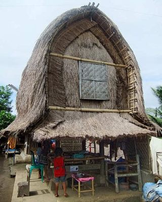  Lumbung: Tales of an Indonesian Barn - A Journey Through Rural Aesthetics and Cultural Preservation